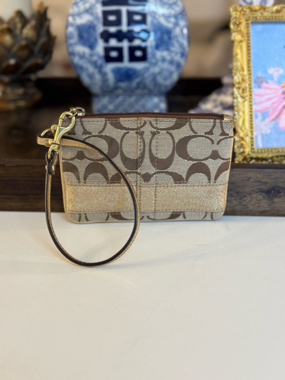 🤎 COACH PENELOPE SIGNATURE TAN AND BROWN CROSSBODY BAG. - Picture 9 of 16